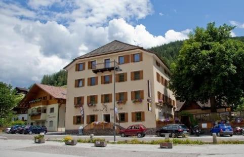 Gasthof Zum Weissen Roessl Sarentino Eksteriør bilde
